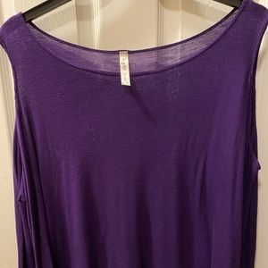 Long-sleeve cold shoulder top